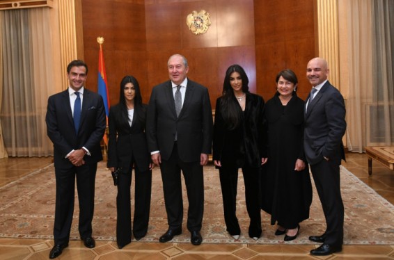 Քիմ և Քորթնի Քարդաշյանները հյուրընկալվել են ՀՀ նախագահի նստավայրում