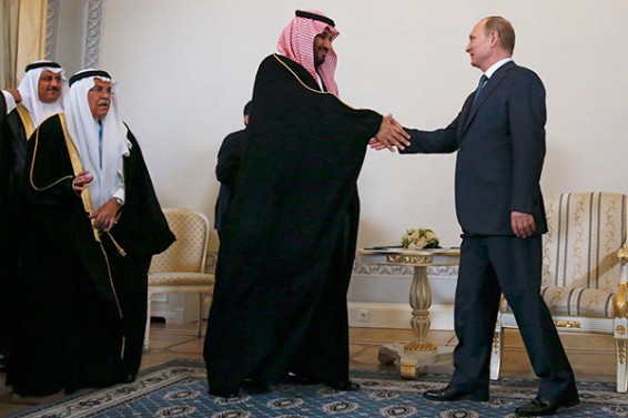 Путин привёз подарки: королю — кречета, принцу — изделие из бивня мамонта