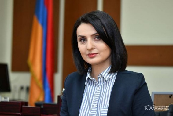 Сложная, бесценная работа: Заруи Батоян поздравила сотрудников с Днем социального работника