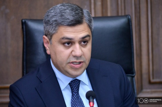 ՀՖՖ-ում նշանակվել է ծառայողական քննություն. համապատասխան պաշտոնատար անձանց նկատմամբ համապատասխան վերաբերմունք կցուցաբերվի. Արթուր Վանեցյանը՝ ՀՖՖ նախագահի լիազորությունների շուրջ քննարկումների մասին