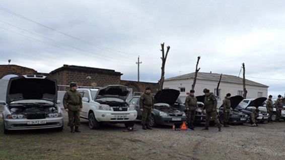 На российской военной базе в Армении проведены занятия по подготовке личного автотранспорта к зимней эксплуатации