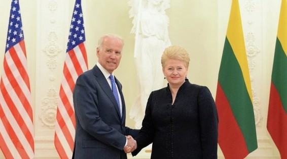 Президент Литвы в Риге провела консультации с вице-президентом США