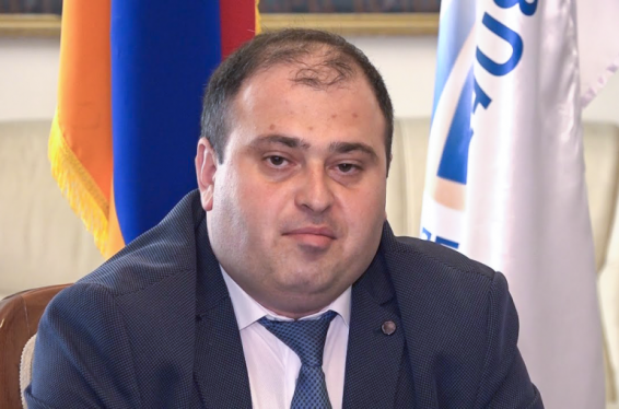 Երկրի ղեկավարը ինչ-որ գրիչի պատմություն է դնում և լուրջ մեղադրանք ներկայացնում. գրառումից կարելի էր լիցքաթափվել, բայց պետական անվտանգության խնդիրներ են ի հայտ գալիս. «Ժառանգության» նախագահ