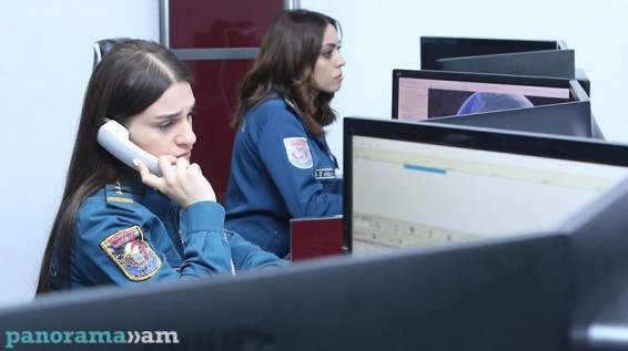 МЧС: Поступило сообщение о заложенной в здании полиции бомбе