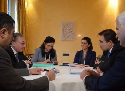 Զոհրաբ Մնացականյանը հանդիպել է Եվրոպական կենսակերպի խթանման հարցերով հանձնակատար Մարգարիտիս Սկինասի հետ