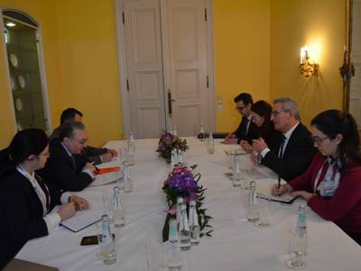 Զոհրաբ Մնացականյանը հանդիպել է Մալթայի արտաքին գործերի և եվրոպական հարցերով նախարարի հետ