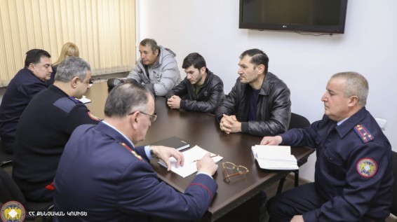 В СК Армении приняли родственников погибшего военнослужащего Тиграна Манвеляна