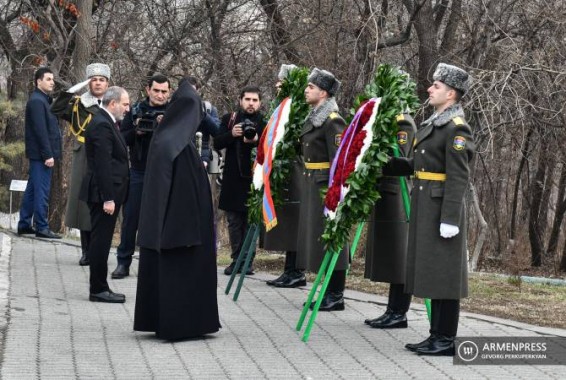 Никол Пашинян воздал дань уважения памяти невинных жертв сумгаитских погромов