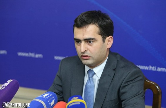 Բարձր տեխնոլոգիական արդյունաբերության նախարար Հակոբ Արշակյանը 8 ամսում ստացել է մոտ 21 000 ԱՄՆ դոլար պարգևավճար. Analitik.am