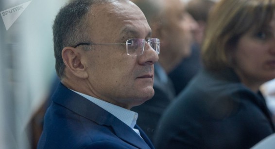 Экс-министру обороны Сейрану Оганяну предъявлены обвинения в растрате более $2 млн.