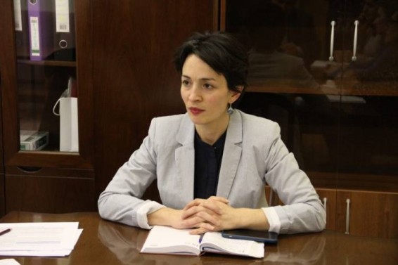 Պետրոս Ղազարյանի կինը նշանակվել է ԿԳՄՍ նախարարի տեղակալ. hraparak.am