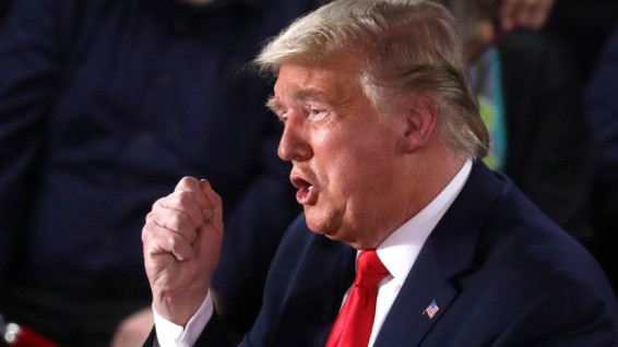 Трамп подписал законопроект о выделении средств на борьбу с COVID-19