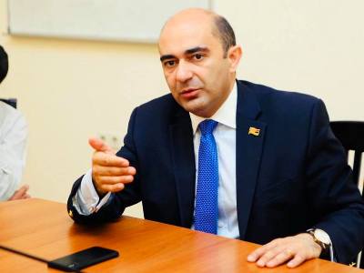 Ֆինանսական կառույցներին կոչ է արվում վարկերի մարումների մասով տալ անհատական լուծումներ․ Էդմոն Մարուքյան