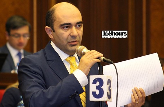 Մարուքյանը նախարար Բադասյանին հիշեցրեց՝ 2008 թ. արտահերթ ընտրության ժամանակ կառավարությունը փող է տվել անգամ վառված և թալանված խանութների տերերին