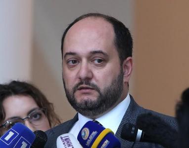 Հեռավար ուսուցման հմտություններ ձեռք բերելու համար դիմել է շուրջ 4000 մանկավարժ. Արայիկ Հարությունյան