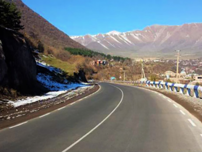 ՀՀ տարածքում ավտոճանապարհները հիմնականում անցանելի են. Լարսը բաց է միայն բեռնատարների համար