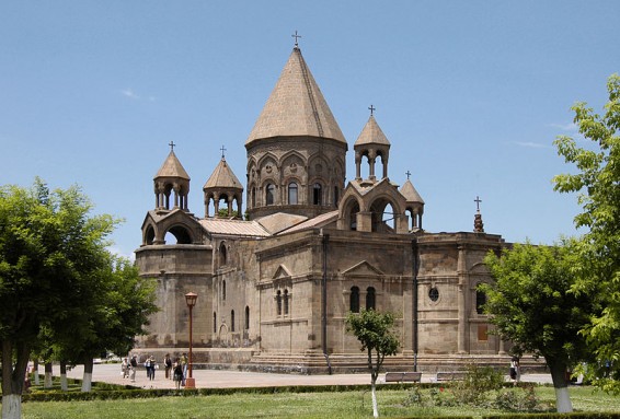 Ապրիլի 24-ին Մայր Աթոռում և Առաքելական եկեղեցու բոլոր տաճարներում կմատուցվի դռնփակ Սուրբ Պատարագ