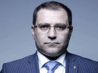 Малян: Я рад, что государство поддерживает таких необеспеченных людей, как жена министра