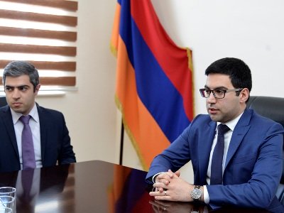 Ռուստամ Բադասյանը նախարարության աշխատակազմին ներկայացրել է նորանշանակ գլխավոր քարտուղարին
