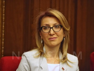 Կին քաղաքական գործիչներին սեռով պայմանավորված թիրախավորելը քաղաքական սնանկության հետեւանք է. Մանե Թանդիլյան