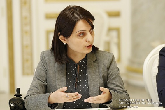 Почему некоторые семьи в Армении недополучают помощь правительства? Глава Минсоца отвечает