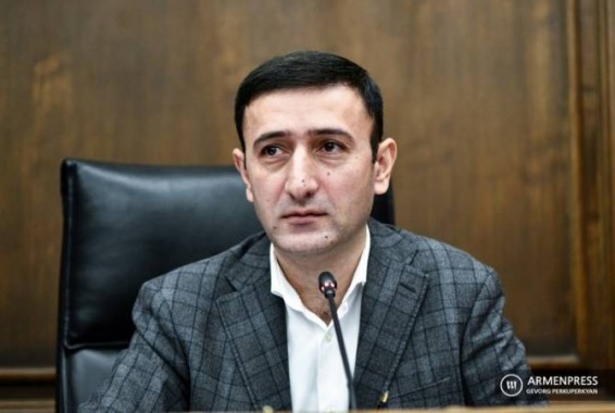 Депутат Бабкен Тунян сдал тест на коронавирус, он температурит