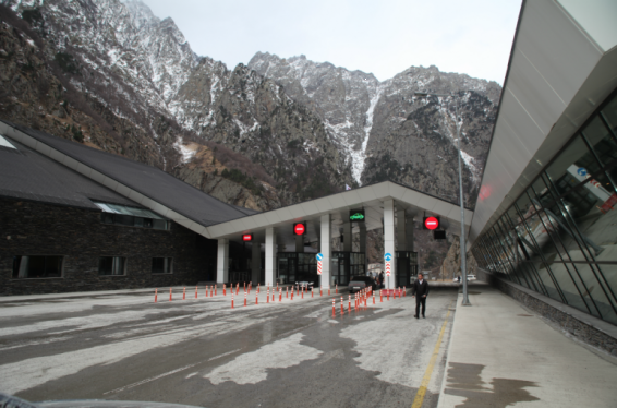 Ստեփանծմինդա-Լարս ավտոճանապարհը բաց է միայն բեռնատար տրանսպորտային միջոցների համար