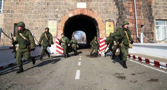 Военно-политическая незрелость: Минобороны Армении опровергло слухи о выводе базы РФ