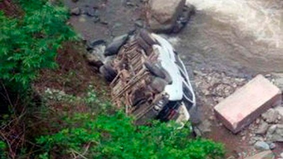 Азербайджанский УАЗ попал в ДТП: погиб полковник