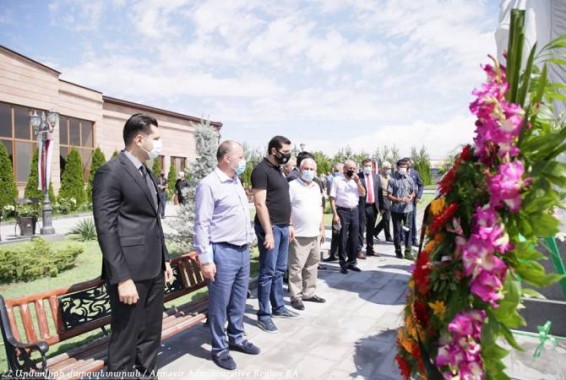 В Акналиче воздали дань памяти жертв геноцида езидов в Синджаре