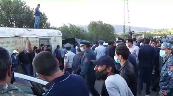 Մեր պահանջն է վագոն տնակները տեղափոխեն դեպի ներս, ապահովեն բուֆերային գոտի․ բնապահպան-ակտիվիստ
