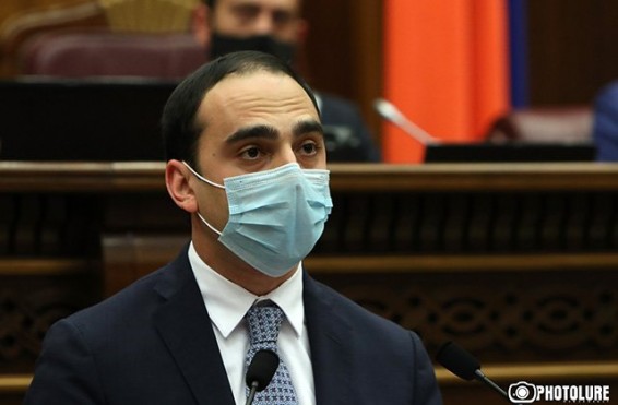ՀՀ քաղաքացին, ՀՀ-ում բնակվող յուրաքանչյուր ոք ունի կյանքի համար բարենպաստ և առողջության համար անվտանգ աշխատանքային ու բնակության պայմանների, հանգստի իրավունք․ Ավինյան