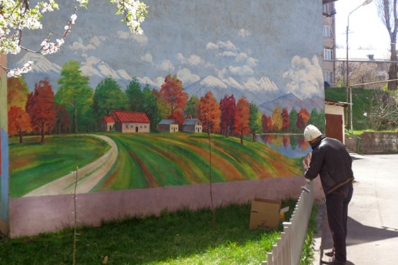 Երևանում ընթանում են կանաչապատման աշխատանքներ