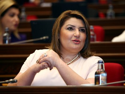 Տարօրինակ է համավարակի այս պայմաններում առողջապահության նախարարի արձակուրդ մեկնելը․ Իվետա Տոնոյան