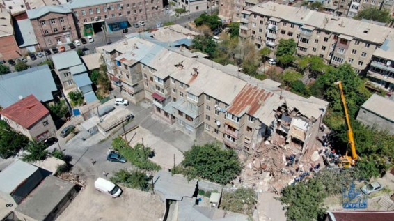 Ռայնիսի 1 շենքի բնակիչների խնդիրը կառավարության և քաղաքապետարանի օրակարգում է