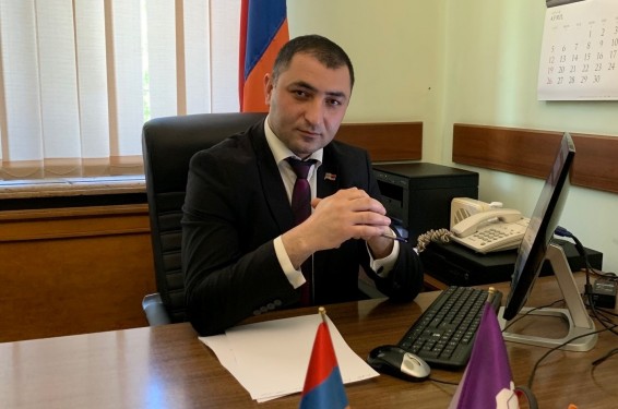 Մեկ տարի շարունակ մարզկենտրոնը ղեկավարում է քվե չստացած և կենտրոնական իշխանության հայեցողությամբ նշանակված անձը