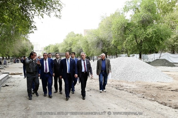 Քաղաքապետ Տարոն Մարգարյանը ծանոթացել է «Վերնիսաժի» բարեկարգման աշխատանքների ընթացքին