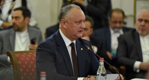 Глава Молдовы призвал руководство Армении и Азербайджана остановить огонь
