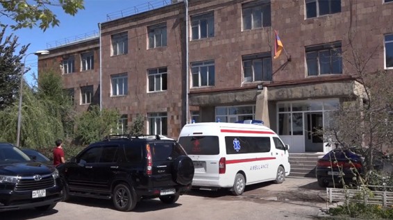 Пока не ясно, сколько человек находились в горящем автобусе – МЦ Вардениса