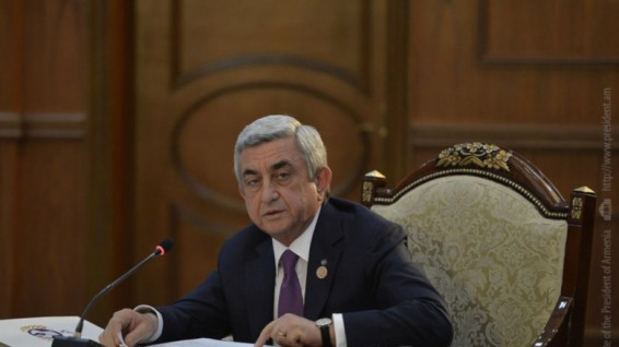 Խնդիրը ռազմական լուծում չունի․ Սերժ Սարգսյանը հանդիպել է ՀՀ-ում ՌԴ դեսպան Սերգեյ Կոպիրկինի հետ