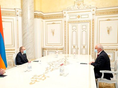 Փաստացի Լեռնային Ղարաբաղը մղում է հակաահաբեկչական պայքար. վարչապետը հանդիպել է ԵՏՀ Կոլեգիայի նախագահի հետ