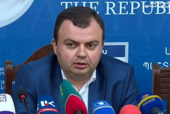Азербайджан продолжает грубо нарушать режим гуманитарного прекращения огня – Ваграм Погосян