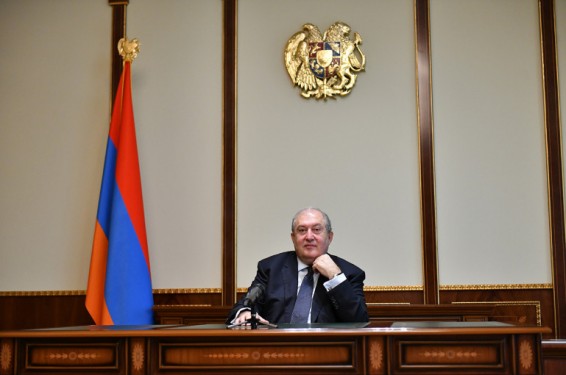 Անցկացնել ԱԺ արտահերթ ընտրություններ, մինչ այդ երկրի կառավարումը հանձնել բարձր որակավորում ունեցող Ազգային համաձայնության կառավարությանը․ ՀՀ նախագահը՝ երկիրը ստեղծված վիճակից դուրս բերելու մասին