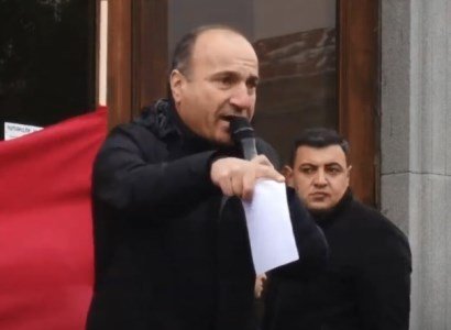 Մոբի տղերքին բերեցին, բռոնե ժիլետ չտվեցին, ու սկսվեց կոտորածը․ Տարոն Տոնոյան