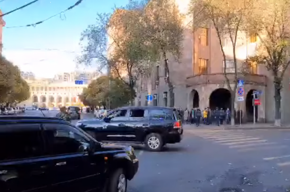ՀՀ վարչապետի ավտոշարասյան տեղաշարժի ժամանակ փակվում են Երևանի կենտրոնական փողոցները․ Yerkirmedia.am