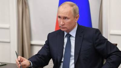 Путин призвал помочь людям, оказавшимся в зоне боевых действий в Карабахе