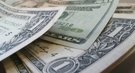 Диаспора и мигранты удержали экономику Армении от провала из-за пандемии и Карабаха - ЕАБР