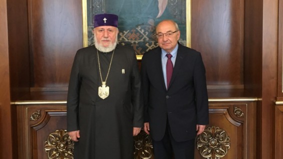 Ամենայն Հայոց Կաթողիկոսը հանդիպում է ունեցել Վազգեն Մանուկյանի հետ