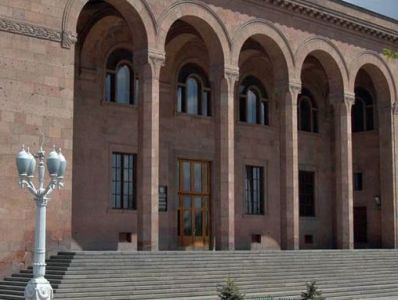 Վերահաստատում ենք ՀՀ կառավարության եւ վարչապետի հրաժարականի պահանջը. ՀՀ ԳԱԱ պատմության ինստիտուտ