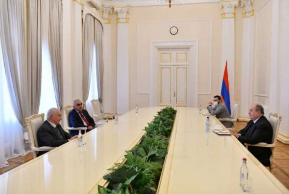 Արմեն Սարգսյանն ընդունել է ՀԴԿ և «Ժառանգության» ղեկավարներին